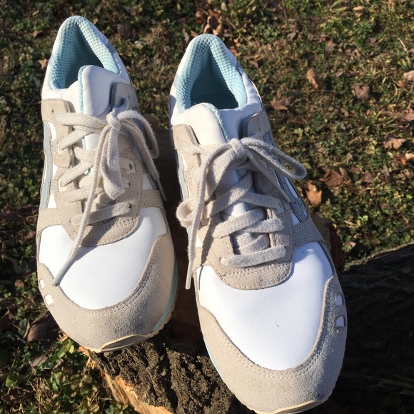 Women ASICS Gel Shoe Sz: 9 - Picture 4 of 5